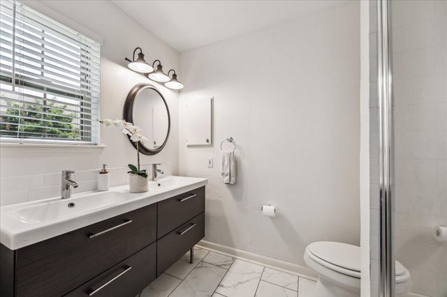 5823 Valley Forge Drive 93, Houston, TX 77057