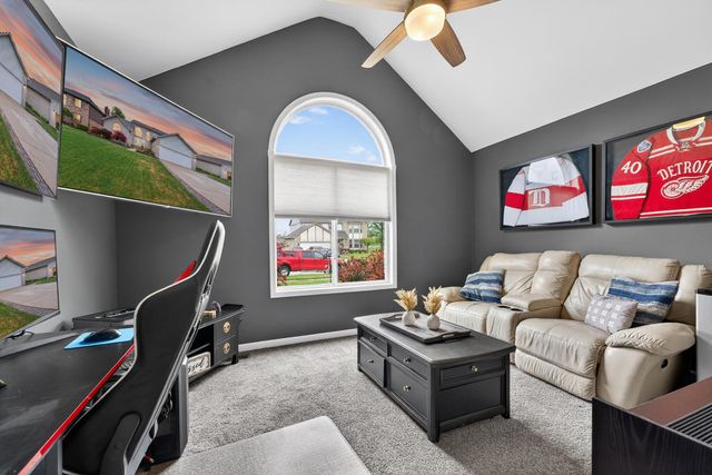 30098 Fairfield Drive, New Baltimore, MI 48051