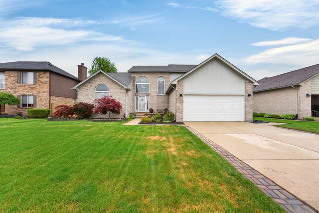 30098 Fairfield Drive, New Baltimore, MI 48051