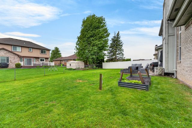 30098 Fairfield Drive, New Baltimore, MI 48051