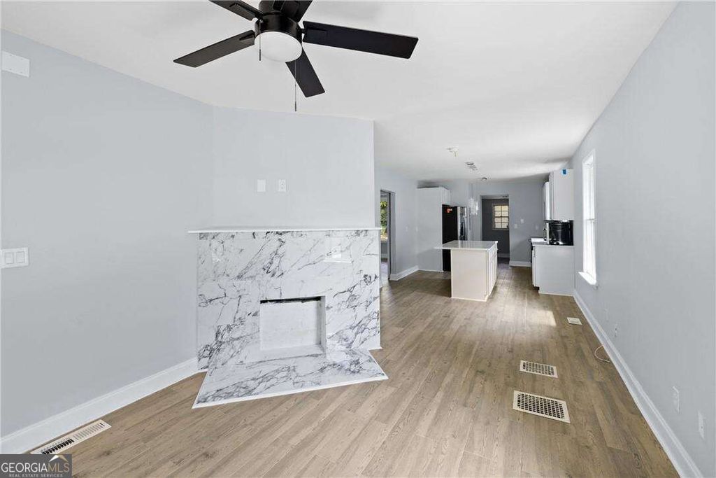 554 Lawton Street SW, Atlanta, GA 30310 — photo 3