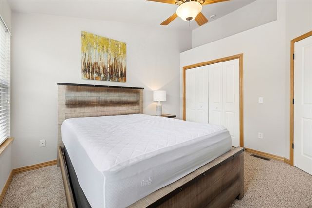 2835 W Redstone Drive, Fayetteville, AR 72704