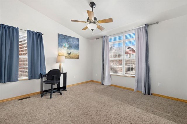 2835 W Redstone Drive, Fayetteville, AR 72704