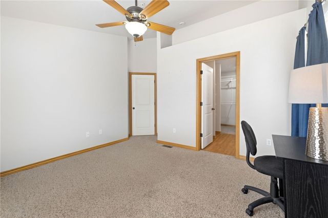 2835 W Redstone Drive, Fayetteville, AR 72704