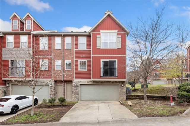 2835 W Redstone Drive, Fayetteville, AR 72704