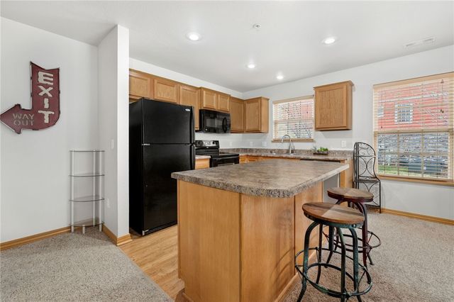 2835 W Redstone Drive, Fayetteville, AR 72704