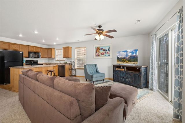 2835 W Redstone Drive, Fayetteville, AR 72704