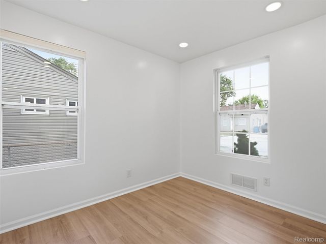 26545 Brush Street, Madison Heights, MI 48071