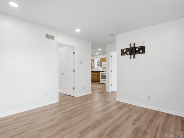 26545 Brush Street, Madison Heights, MI 48071