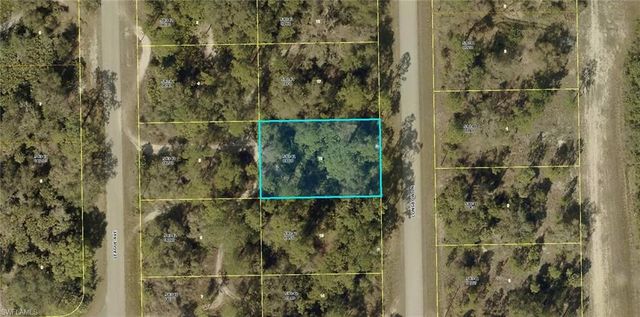 740 Longbow LN, Lehigh Acres, FL 33972