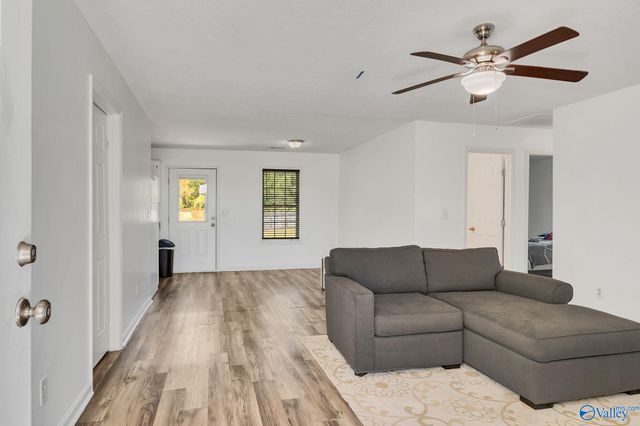 15359 Fort Hampton Road, Elkmont, AL 35620