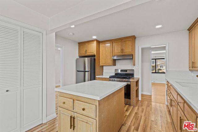 7212 W 91st Street, Los Angeles, CA 90045