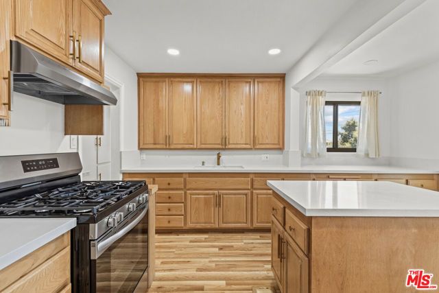 7212 W 91st Street, Los Angeles, CA 90045