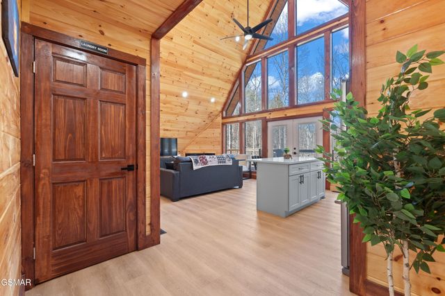 3115 Emerald Springs Loop, Sevierville, TN 37862