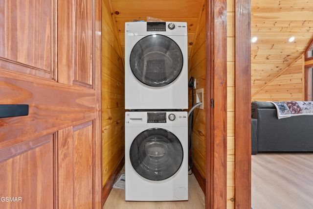 3115 Emerald Springs Loop, Sevierville, TN 37862