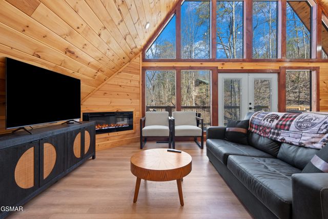 3115 Emerald Springs Loop, Sevierville, TN 37862