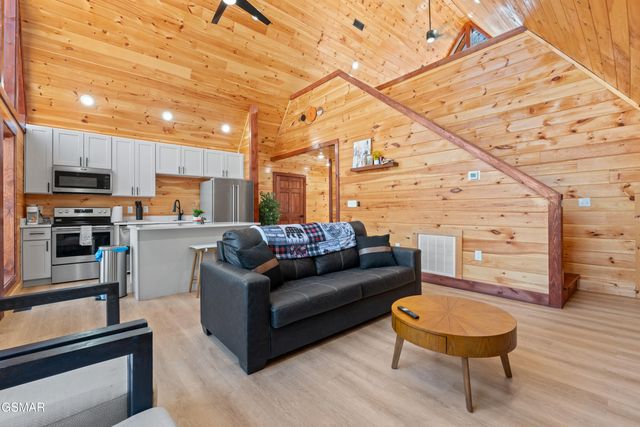 3115 Emerald Springs Loop, Sevierville, TN 37862