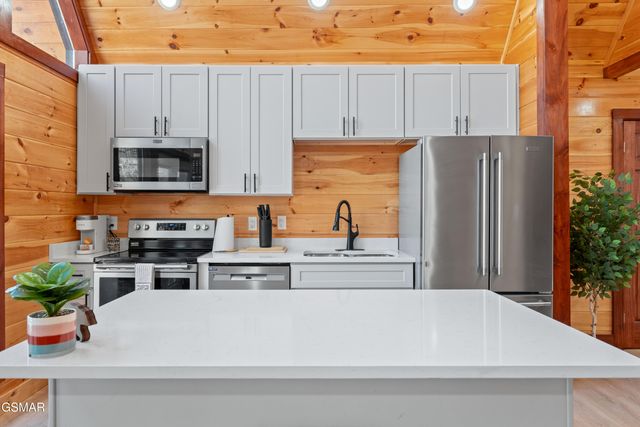 3115 Emerald Springs Loop, Sevierville, TN 37862