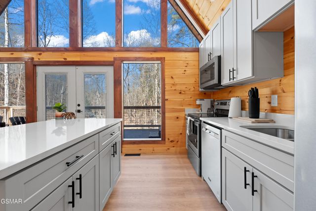 3115 Emerald Springs Loop, Sevierville, TN 37862