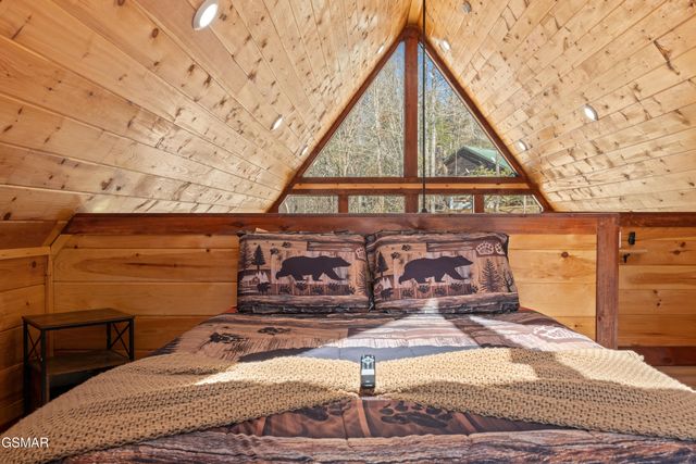 3115 Emerald Springs Loop, Sevierville, TN 37862