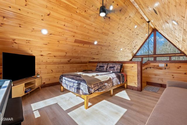 3115 Emerald Springs Loop, Sevierville, TN 37862