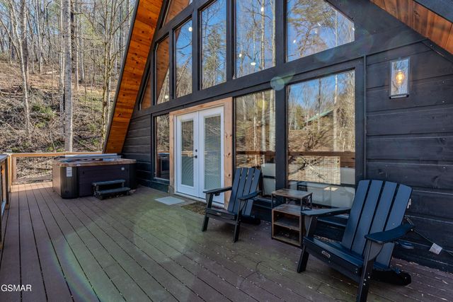 3115 Emerald Springs Loop, Sevierville, TN 37862