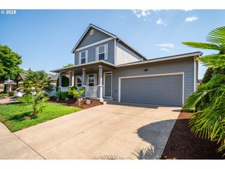 2578 CONCORD St, Woodburn, OR 97071