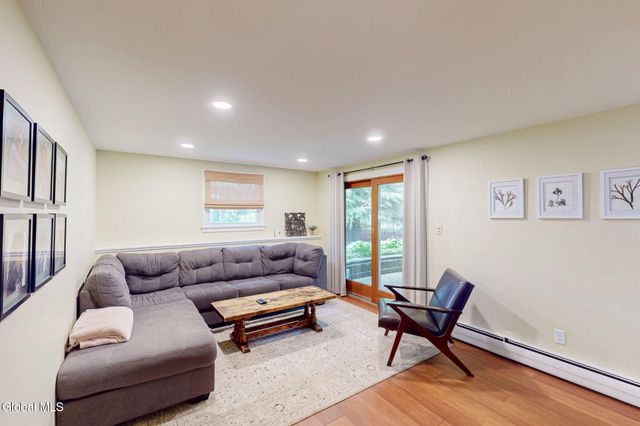 59 Brookview Avenue, Bethlehem, NY 12054