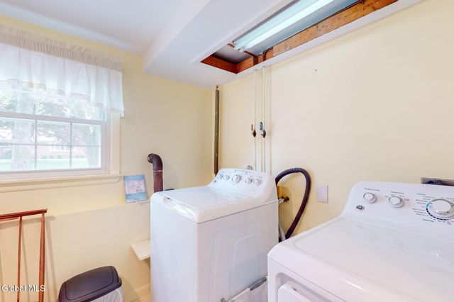 59 Brookview Avenue, Bethlehem, NY 12054