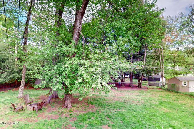 59 Brookview Avenue, Bethlehem, NY 12054