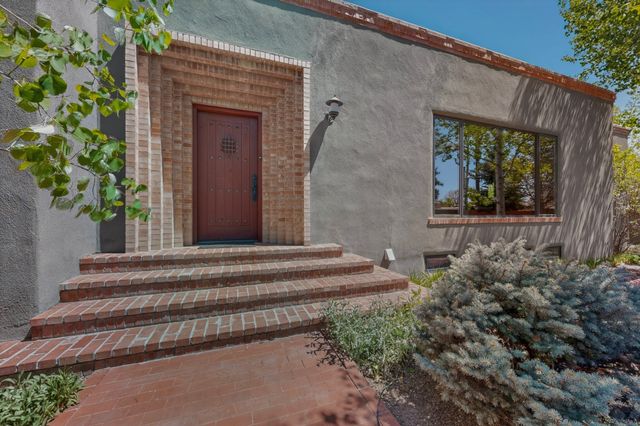 1031 Don Diego, Santa Fe, NM 87505