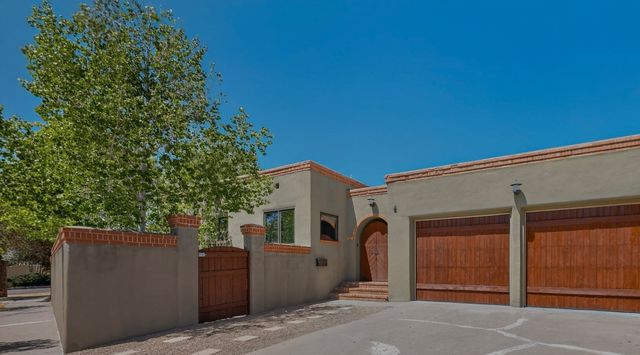 1031 Don Diego, Santa Fe, NM 87505