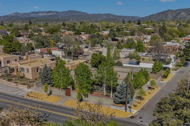 1031 Don Diego, Santa Fe, NM 87505