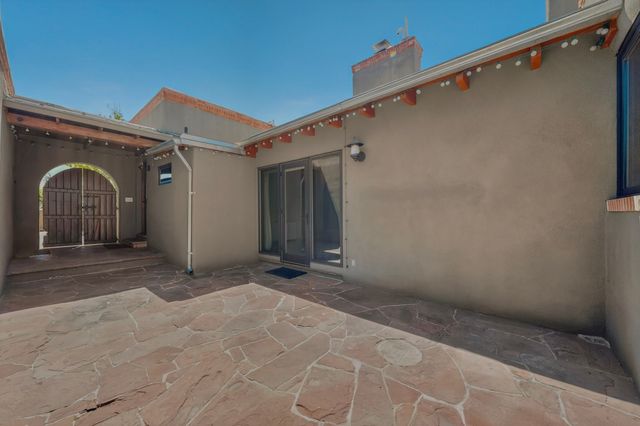 1031 Don Diego, Santa Fe, NM 87505
