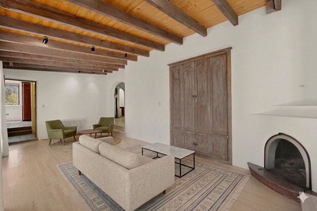 1031 Don Diego, Santa Fe, NM 87505
