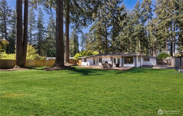 2412 160th Avenue NE, Bellevue, WA 98008