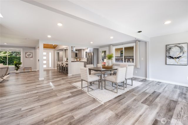 2412 160th Avenue NE, Bellevue, WA 98008