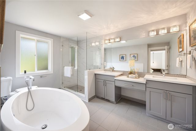 2412 160th Avenue NE, Bellevue, WA 98008