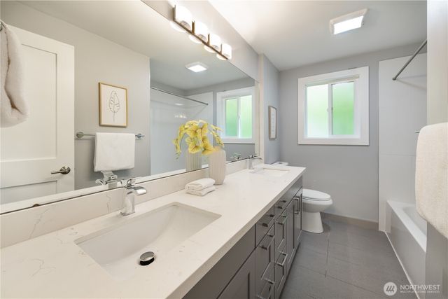 2412 160th Avenue NE, Bellevue, WA 98008