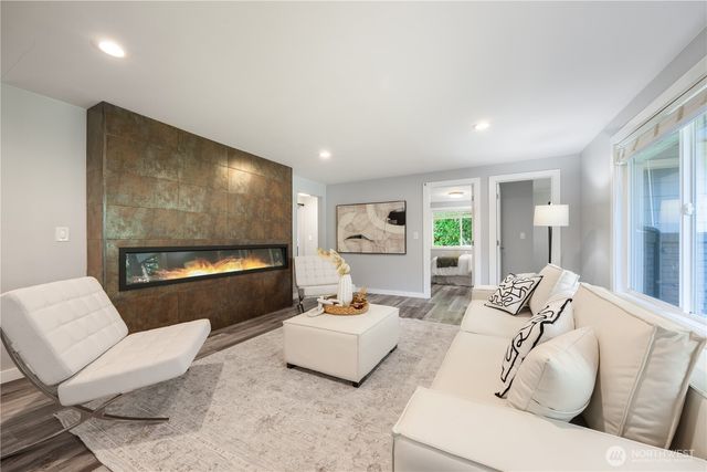2412 160th Avenue NE, Bellevue, WA 98008