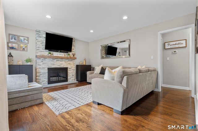 260 Toilsome Place, Bridgeport, CT 06606