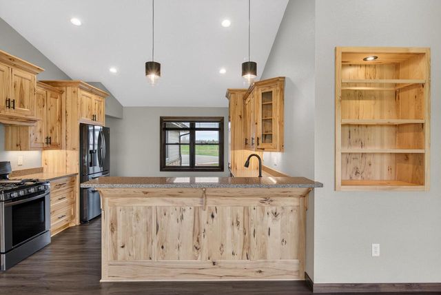 W5791 Prairie View DRIVE, Random Lake, WI 53075