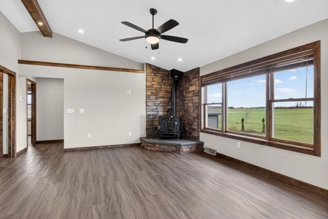 W5791 Prairie View DRIVE, Random Lake, WI 53075