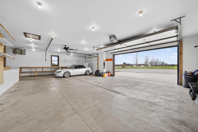 W5791 Prairie View DRIVE, Random Lake, WI 53075