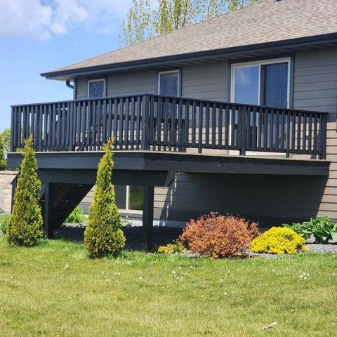 W5791 Prairie View DRIVE, Random Lake, WI 53075