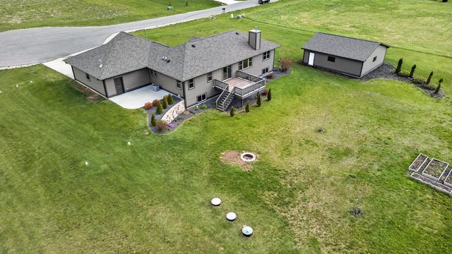 W5791 Prairie View DRIVE, Random Lake, WI 53075