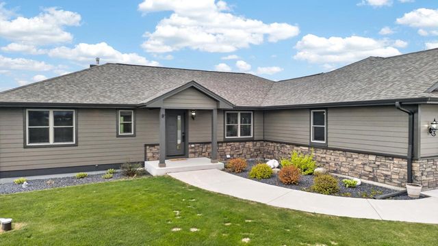 W5791 Prairie View DRIVE, Random Lake, WI 53075