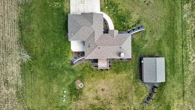 W5791 Prairie View DRIVE, Random Lake, WI 53075