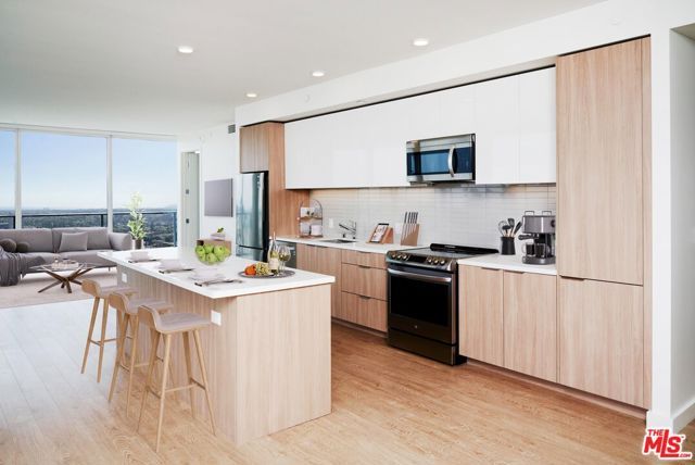 11750 Wilshire Boulevard 902, Los Angeles, CA 90025