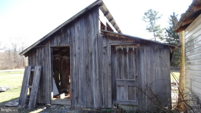 22209 PONDSVILLE RD, Hagerstown, MD 21742